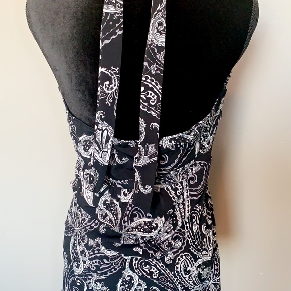 Halter top with turquoise accent - Picture 3 of 3